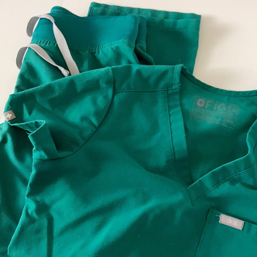 Figs Green Scrub Set